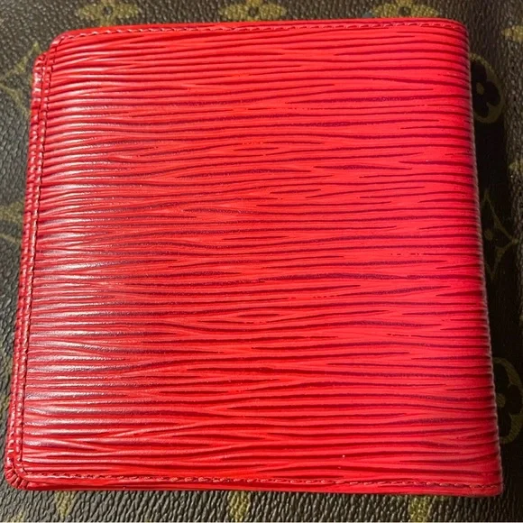 Louis Vuitton Red Epi Leather Bi-Fold Card Holder - Picture 2 of 6